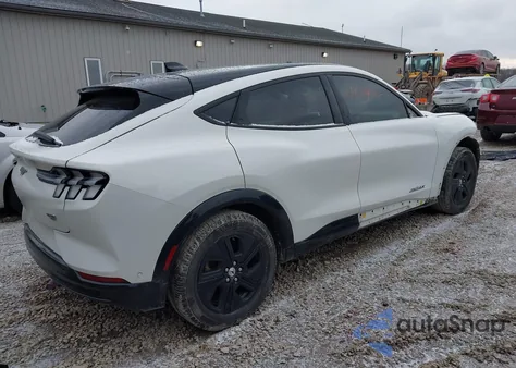 2022 Ford Mustang Mach-E California Route 1 z USA, uszkodzony, nr VIN 3FMTK2SUXNMA30335